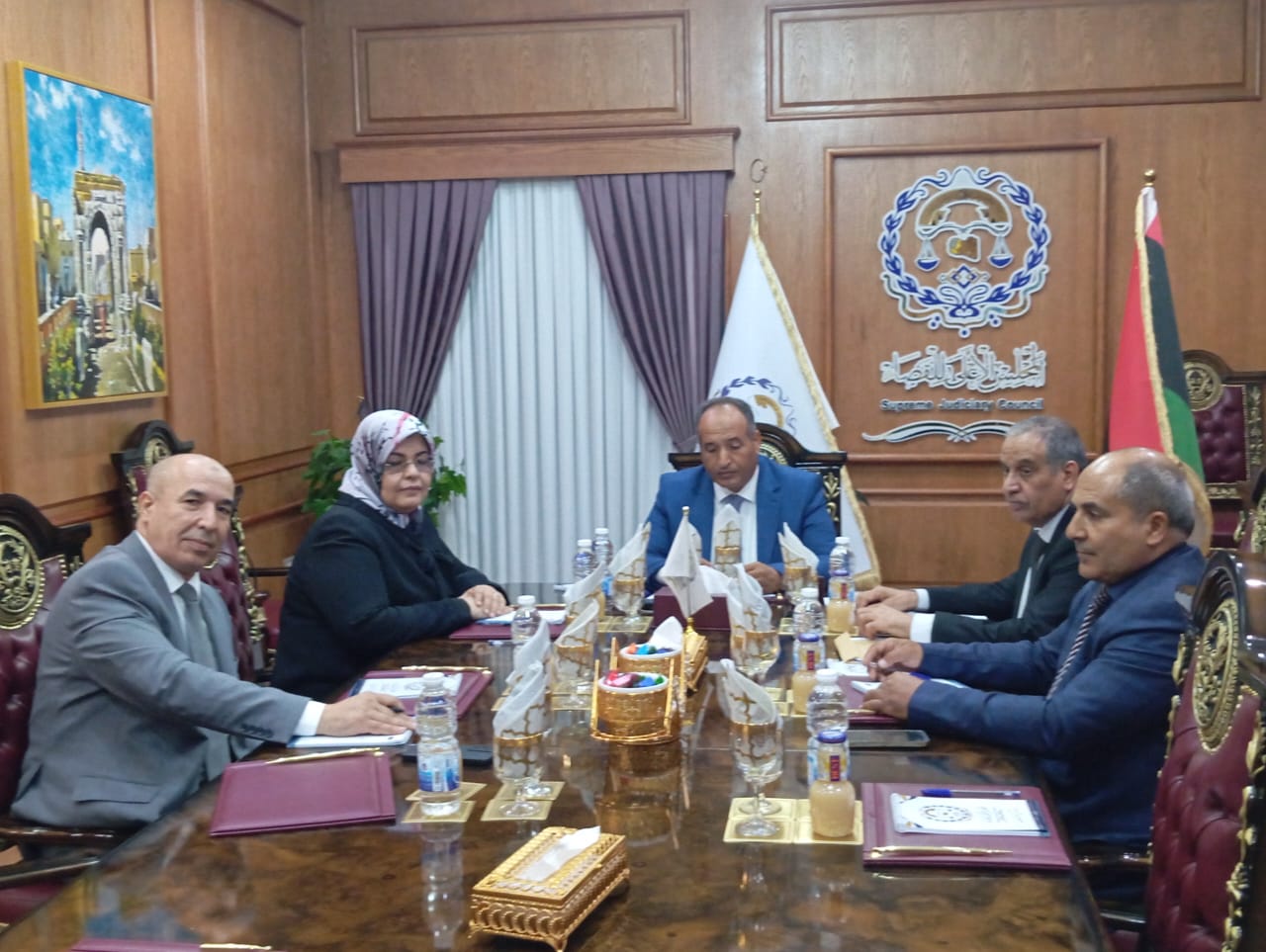 رئيس المجلس الأعلى للقضاء يبحث مع وزير العدل تطوير السياسات التدريبية ومنظومة العمل القضائي